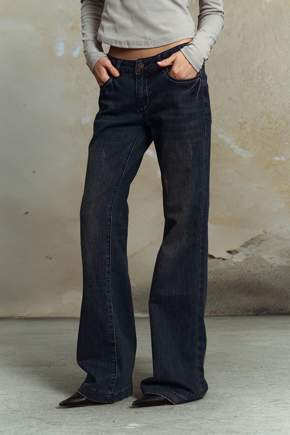 2026 Early Spring! Focus Storm American Low-Waist Flared Jeans Women's Slimming Floor-Length Denim Trousers R5076# zx - Focus Storm